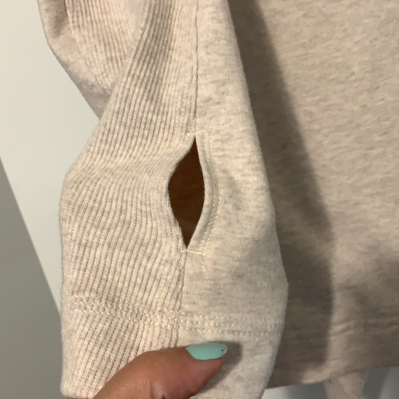 Lululemon Savasana Wrap - Picture 5 of 7